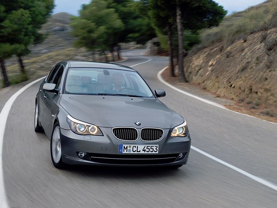  BMW 530i 2007 года  (фото 21 из 30)